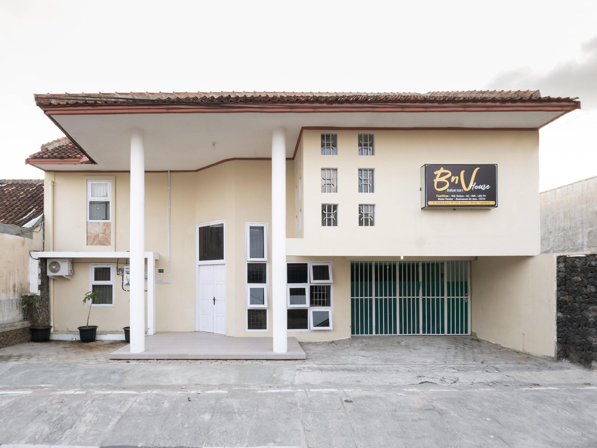 Oyo 2173 Bnv House Babarsari Hotel Maguwo Exterior foto