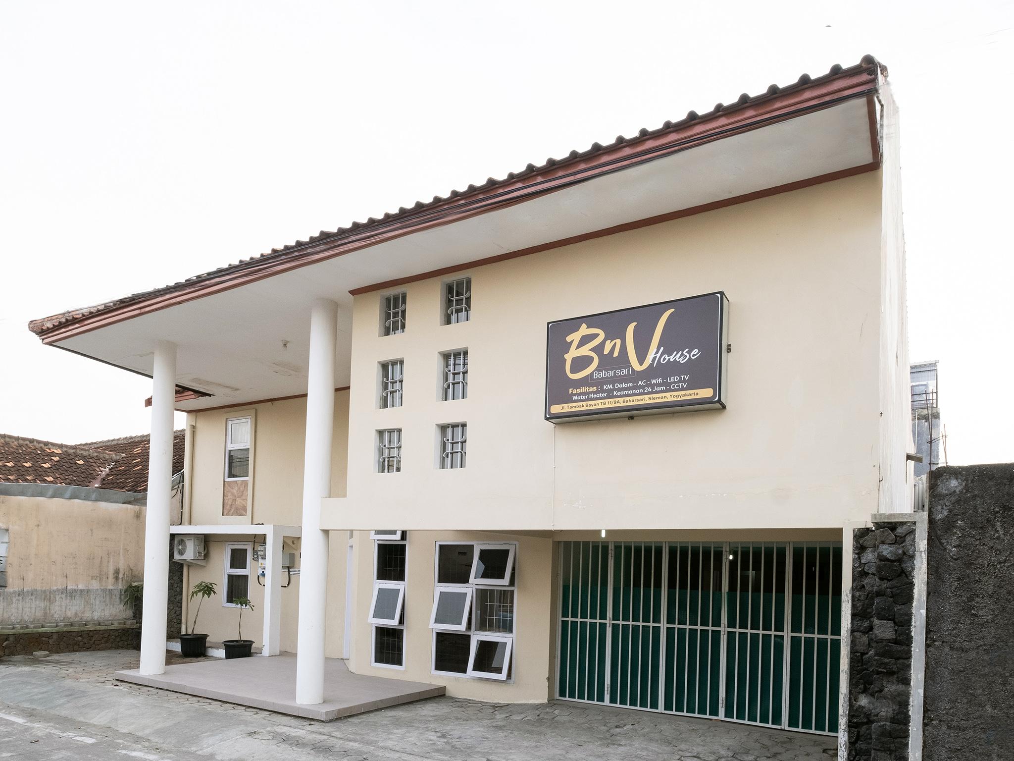 Oyo 2173 Bnv House Babarsari Hotel Maguwo Exterior foto